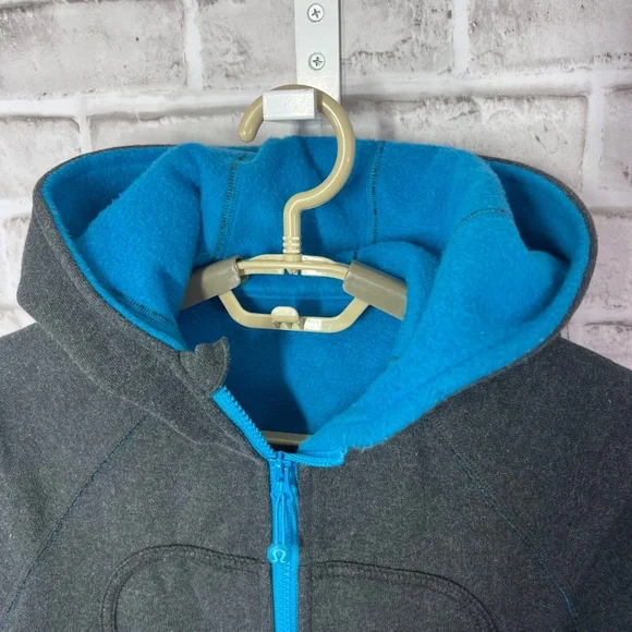 |•LULULEMON ATHLETICA•| Dark Grey & Blue Scuba Hooded Full Zip Sweatshirt Size 4 - Picture 4 of 9